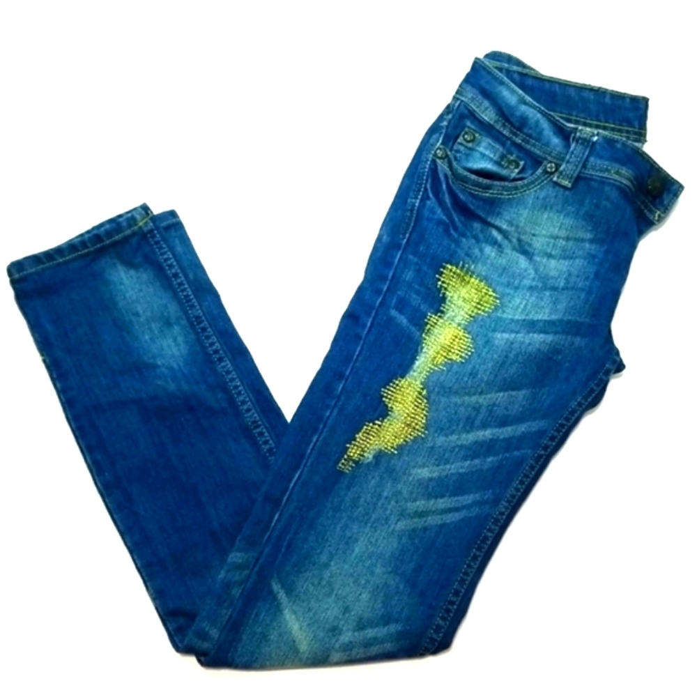 Thrill, 5 Pocket Skinny Jeans Sz: 5  Distress Stitching, Button up Back Pockets